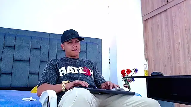 david_santos16's cam snapshot