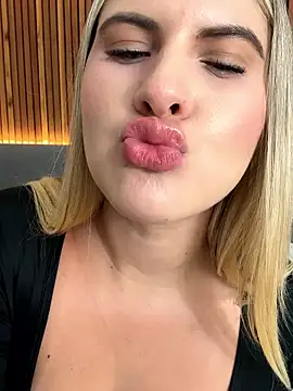 EmiilyAdams_ live sex cam