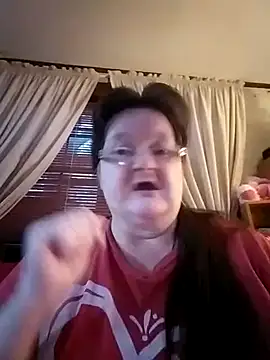 Bayou_Woman68's cam snapshot