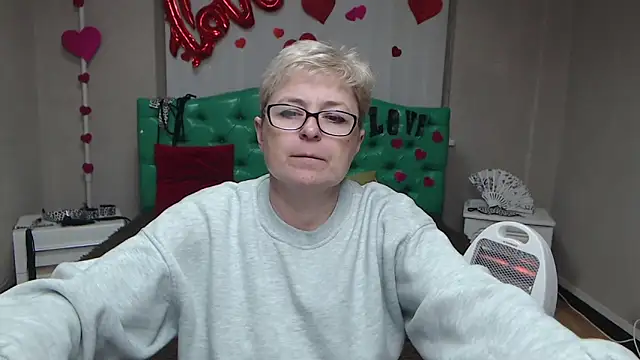 EmiliaGree's cam snapshot