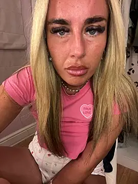 EllieMaeBaby's cam snapshot