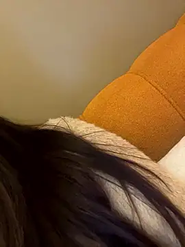 Lola-Bee's cam snapshot