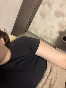 Charming_hamster_'s cam snapshot