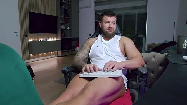 UbbeViking live sex cam