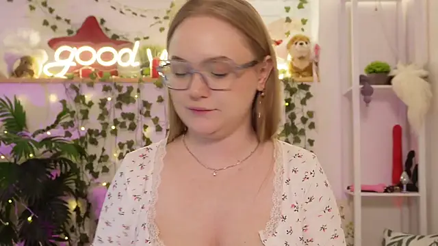 MonicaAsis live sex cam