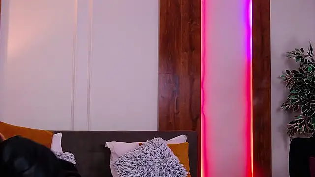 SkylerSpark's cam snapshot