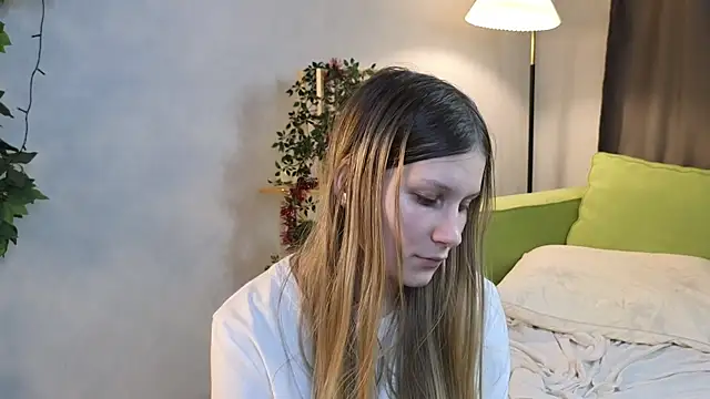 GlynisPernice's cam snapshot