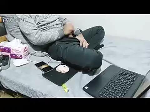 yazin19's cam snapshot