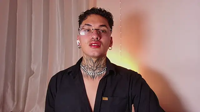 AlecBanne's cam snapshot