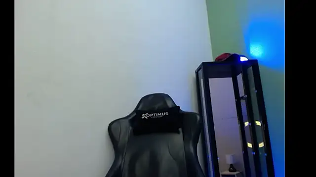 dilan_hott_'s cam snapshot