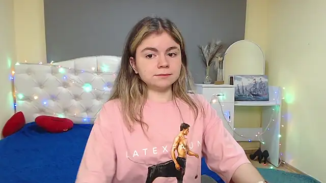 TinaRedly live sex cam