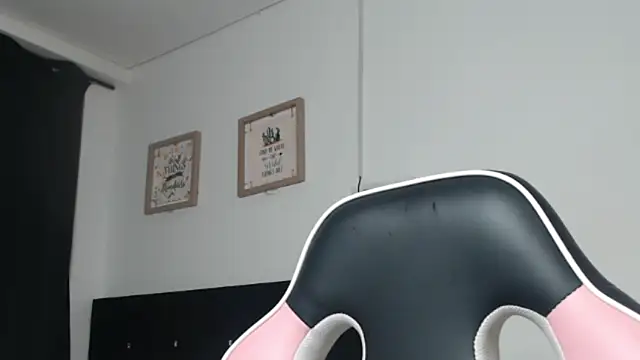 AlejandraScott live sex cam