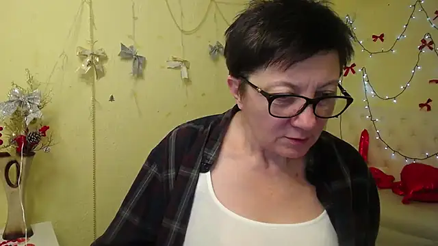 EmilyL0ve's cam snapshot