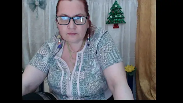 PlayfullMature's cam snapshot