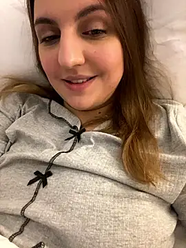 AliceAlicee's cam snapshot