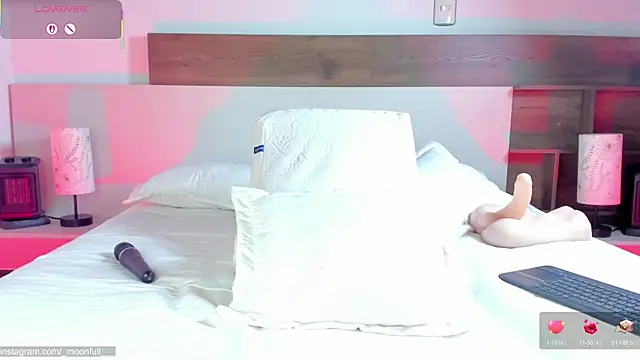 _fullmoon's cam snapshot