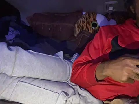 SlimeCrownzOut5's cam snapshot