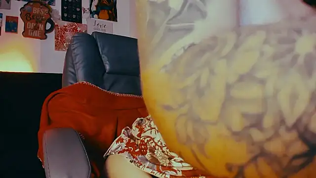 joan-star's cam snapshot