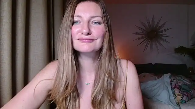 sunshine__lady's cam snapshot