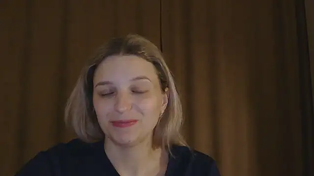 ElisSky301's cam snapshot