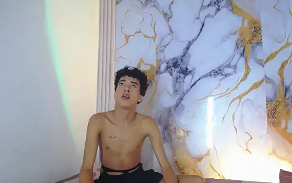 Pleasure_boys_hot's cam snapshot