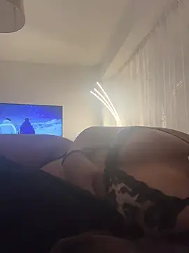 KianaSoraya's cam snapshot