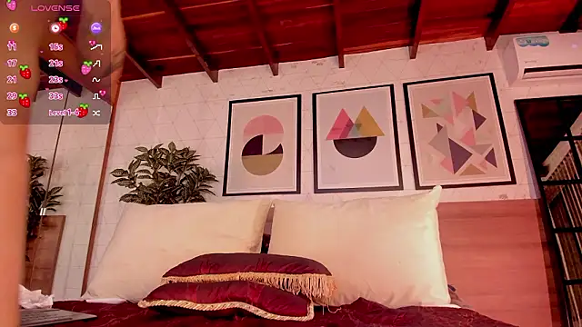 LunaRuso's cam snapshot