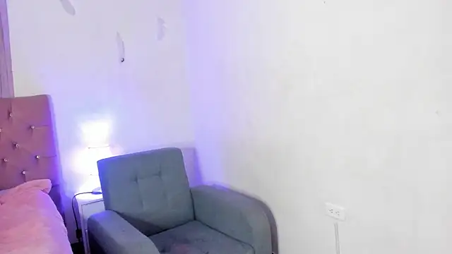 Latinabombsheell live sex cam