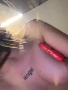 Alina_Vibe_Me's cam snapshot