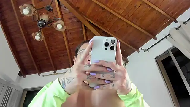 IsaFontanna live sex cam