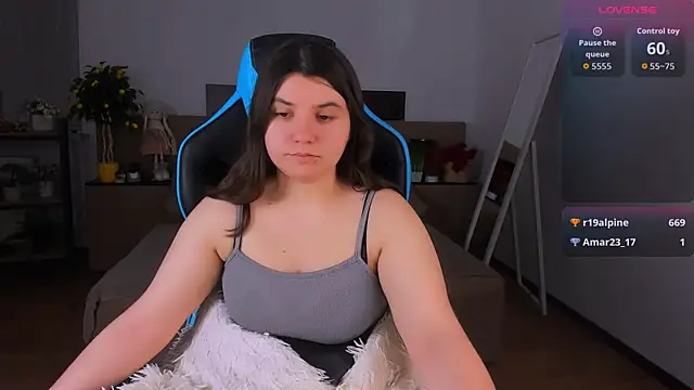 Viola__Shy's cam snapshot