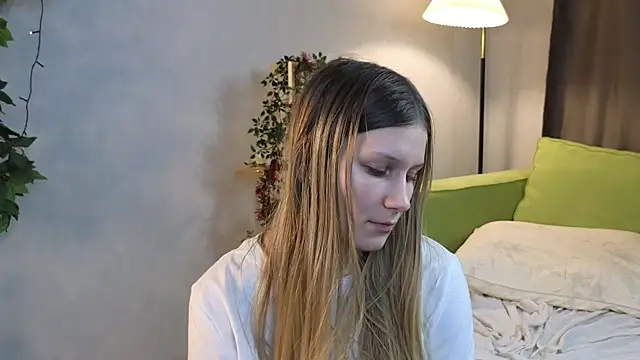 GlynisPernice's cam snapshot