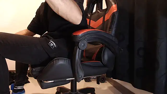 ErosFindomKing live sex cam