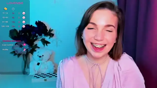 KindHazelHere_'s cam snapshot