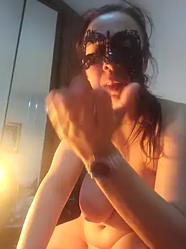 LAURAFOCOSA live sex cam