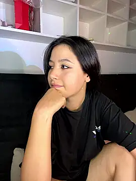 mikuserafini's cam snapshot