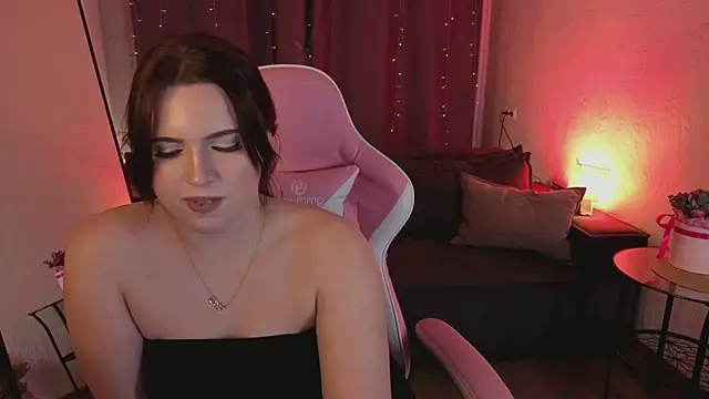 Avery_Flores's cam snapshot