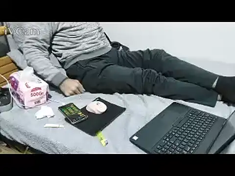 yazin19 live sex cam