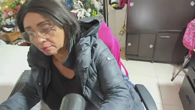 Mrs_mommy_'s cam snapshot