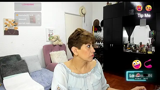 Angelina_Stone_65's cam snapshot