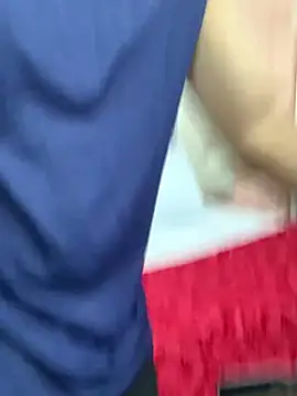 KarlyAndDavey's cam snapshot