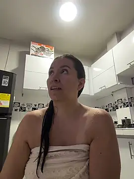 emely_sexx20 live sex cam