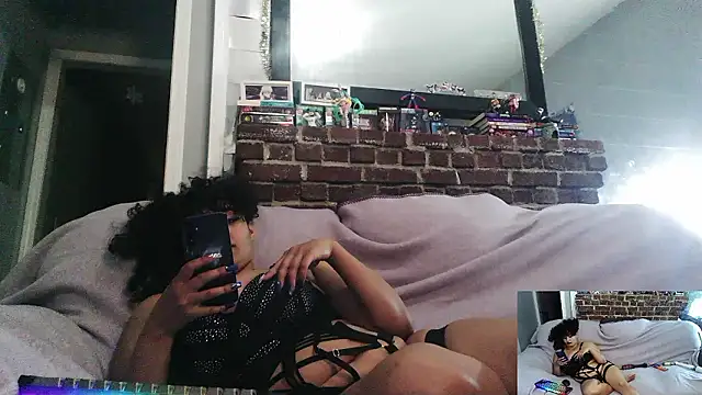 Mommybubbles2's cam snapshot