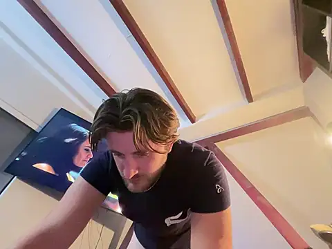 DannyP13's cam snapshot