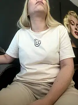 viktoria_davis_'s cam snapshot