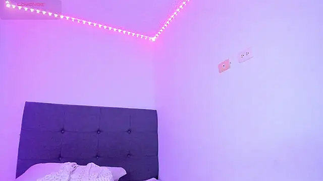 tessa__evans's cam snapshot