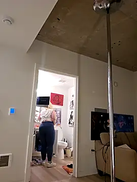 VirginDaisy's cam snapshot