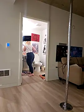 VirginDaisy's cam snapshot