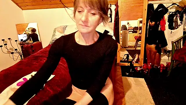 Hot_Colettte live sex cam