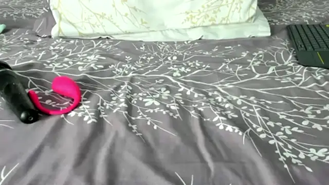 maybelline69's cam snapshot